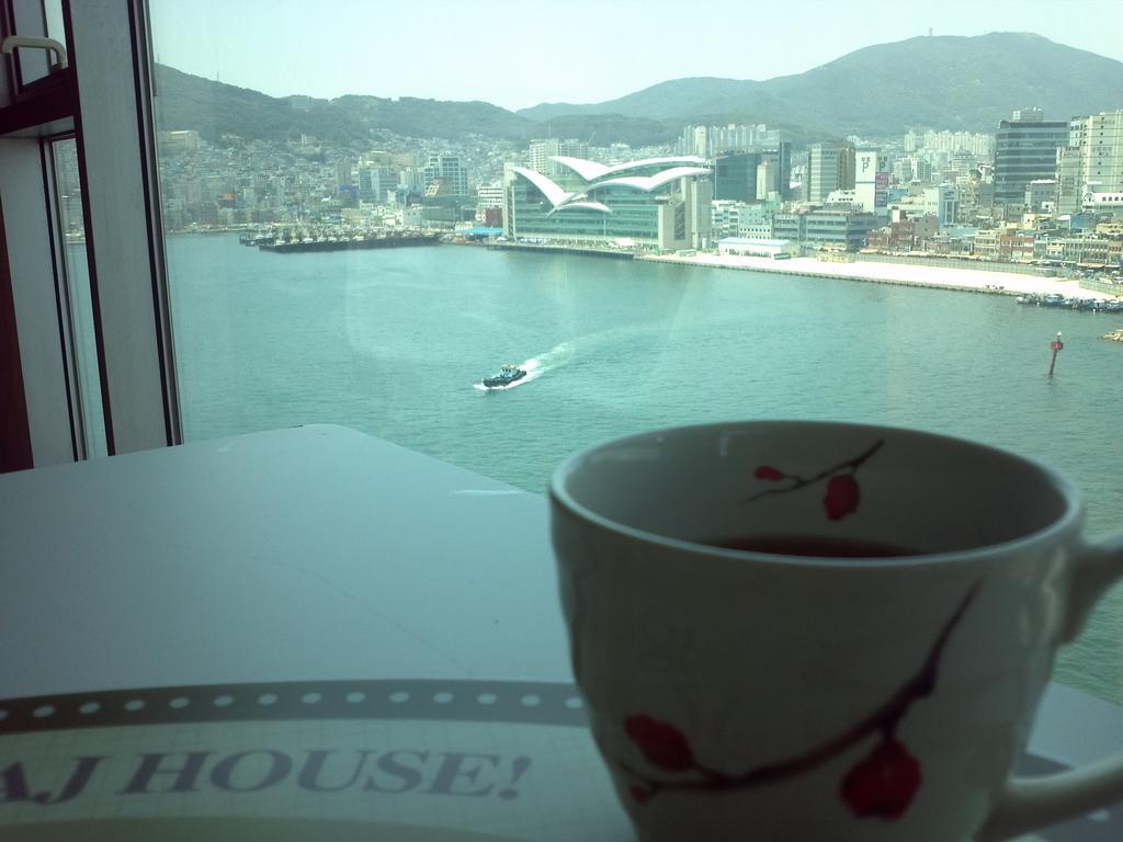 Auberge de jeunesse Aj House à Busan Extérieur photo